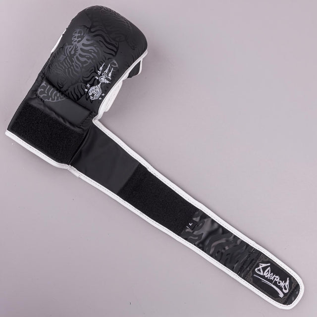 Rękawice MMA 8 WEAPONS Sak Yant Big Tiger – Czarne