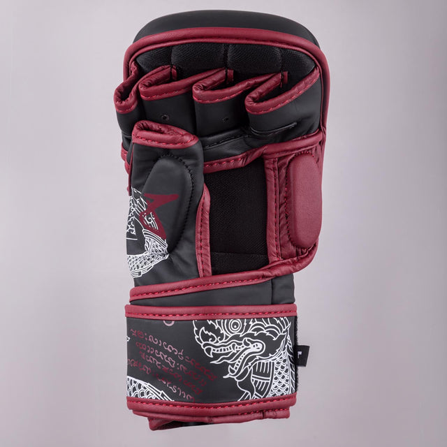8 WEAPONS MMA Handschoenen Sak Yant Naga - Zwart/Marijnrood