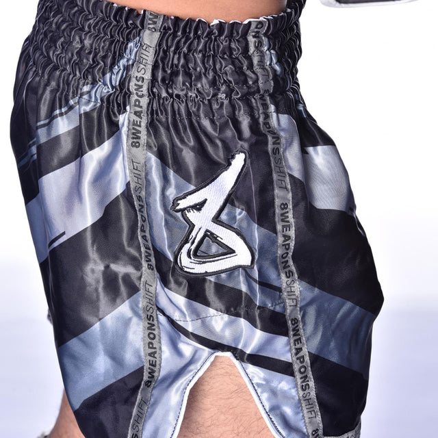 Spodenki Muay Thai 8 WEAPONS Shift – Czarne Mat