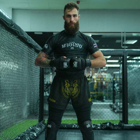 Phantom Athletics Muay Thai Shorts Sak Yant - Zwart/Goud