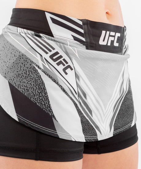Venum UFC MMA-Shorts Authentic Fight Night – Weiß