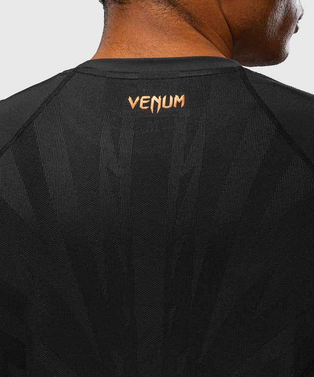 T-shirt Venum G-Fit Revolution Dry Tech – Preto/Cobre