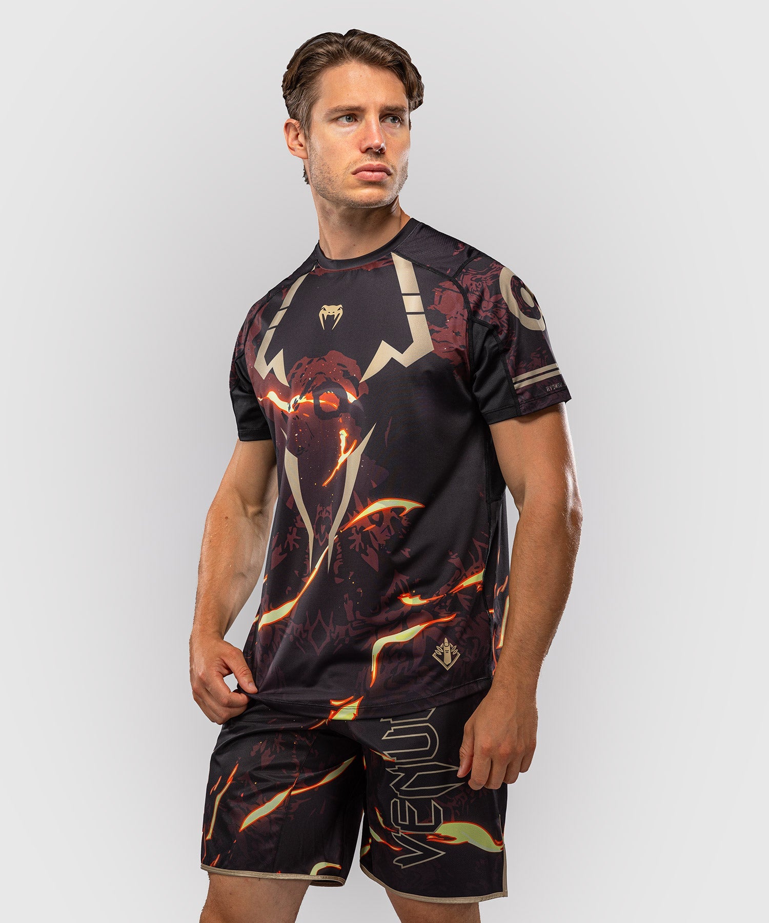 Venum T-Shirt x Jujutsu Kaisen Sukuna - Zwart/Lichtbeige