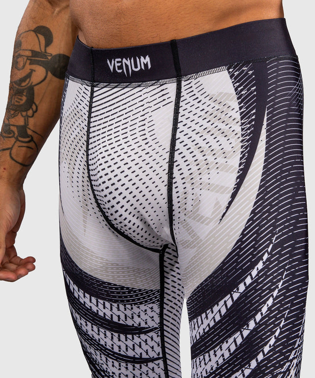 Venum Compression Shorts Galactic 3.0 – Off-white/Black
