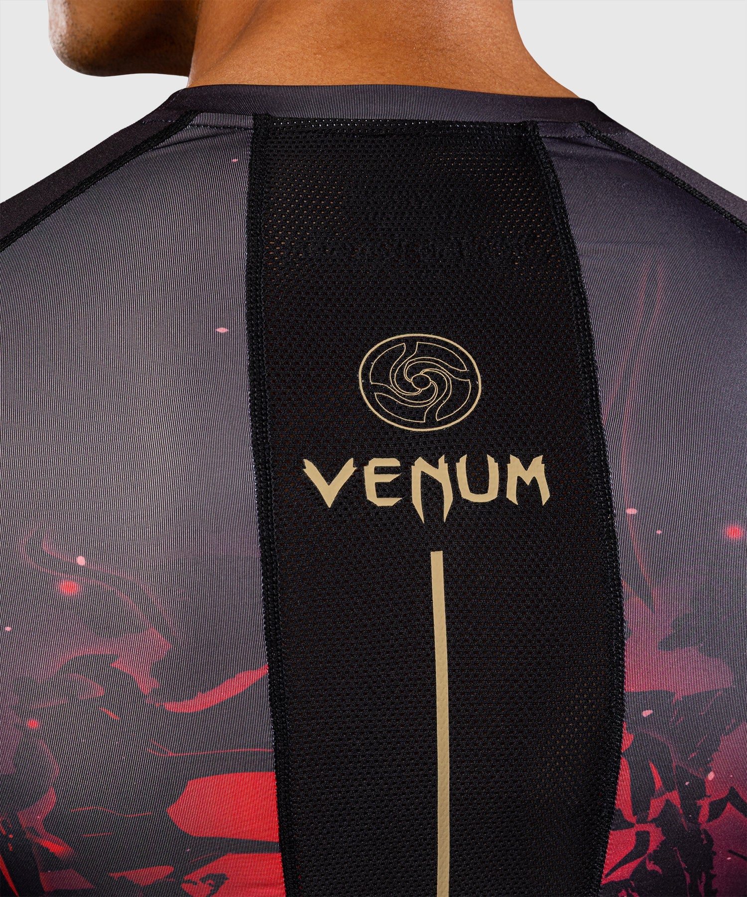 Venum Rashguard x Jujutsu Kaisen Itadori Lange Mouwen - Zwart/Rood
