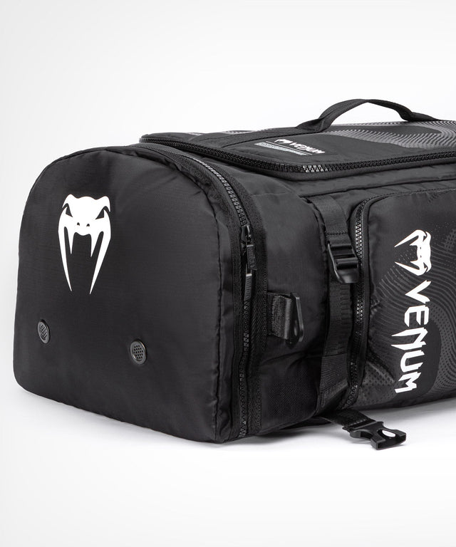 Geantă de sport Venum Shockwave 60L – Negru