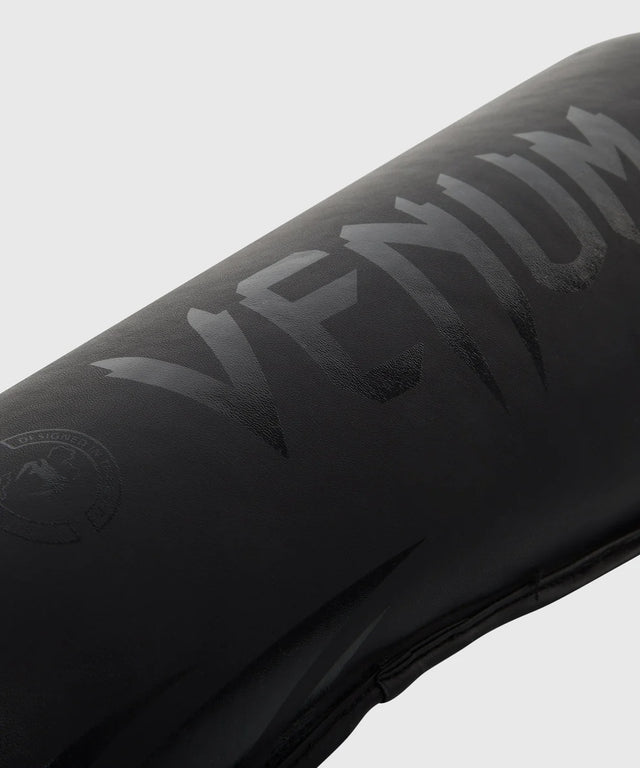 Venum Shin guards Challenger – Black/Black