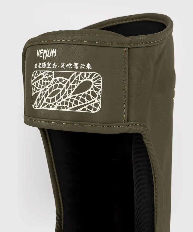 Ochraniacze na piszczele Venum Serpenti – Khaki