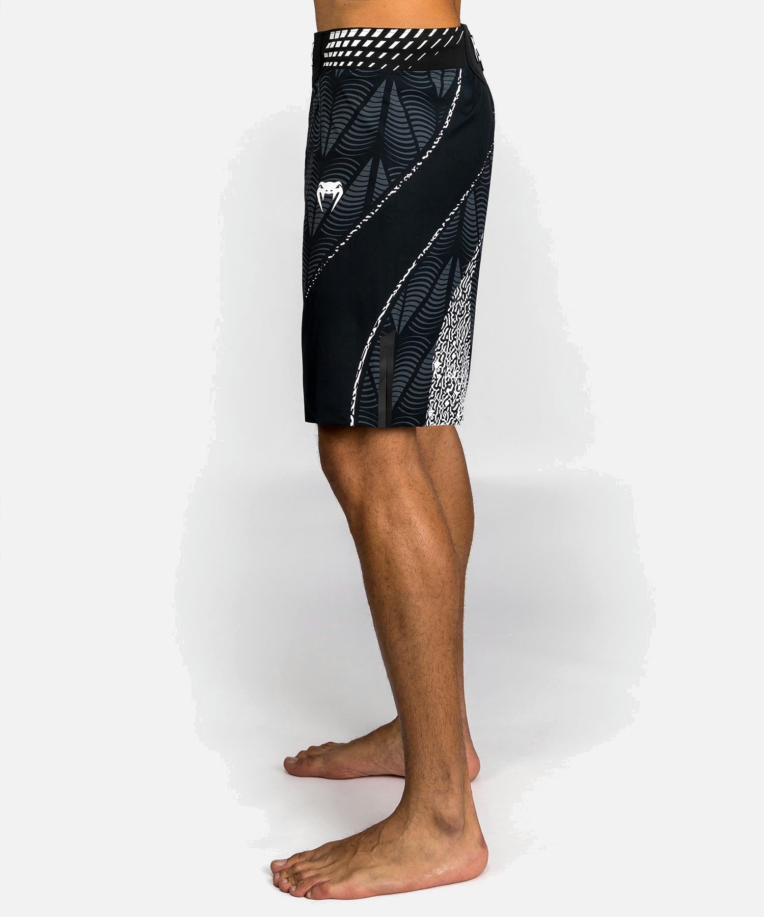 Venum UFC MMA Shorts Zenith by Authentic Fight - Zwart