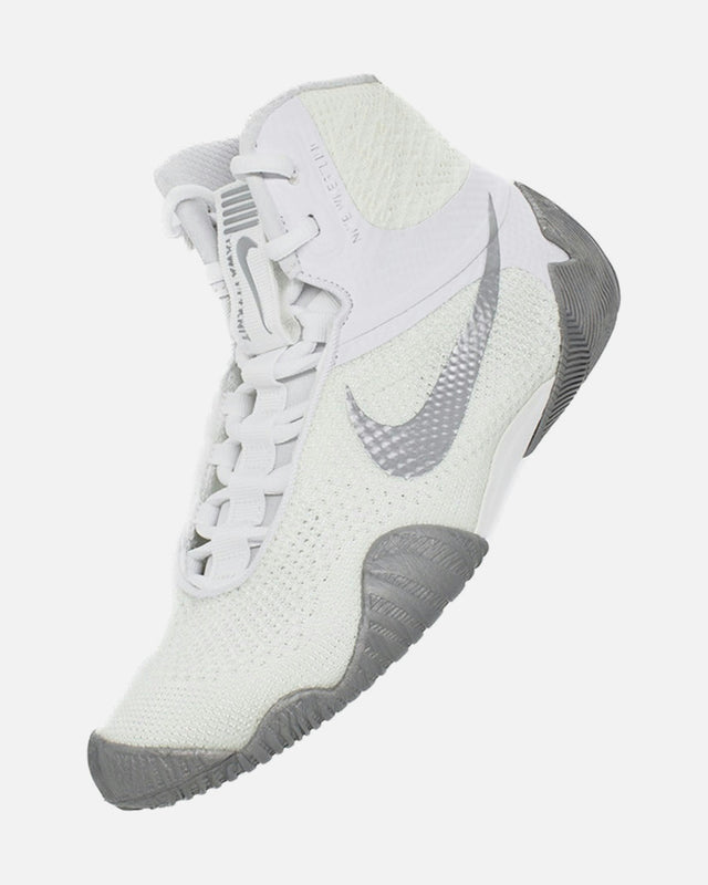 Buty zapaśnicze Nike Tawa – Białe/Srebrne