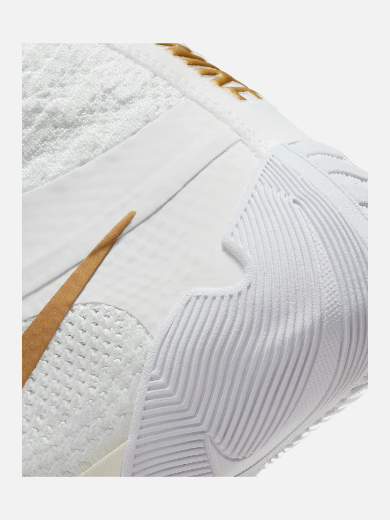 Buty zapaśnicze Nike Tawa – Białe/Złote