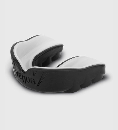 Venum Challenger Mouthguard – Black/White