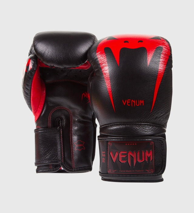 Rękawice bokserskie Venum Giant 3.0 – Czarne/Czerwone
