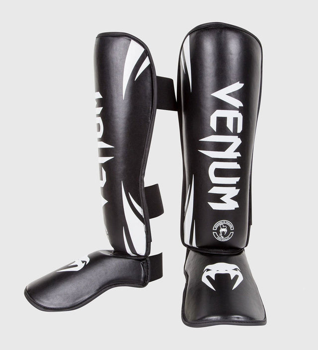 Venum Kickboks Scheenbeschermers Challenger - Zwart/Wit - Scheenbeschermers