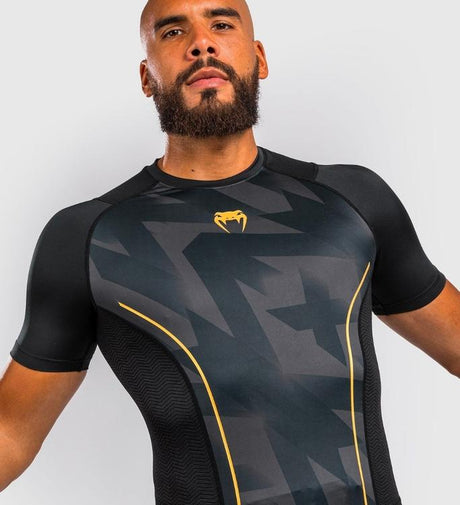 Rashguard Venum Razor Krótki Rękaw – Czarny/Złoty – Rashguard