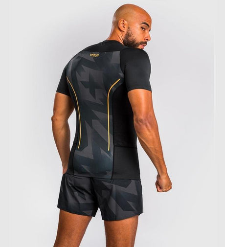 Rashguard Venum Razor Krótki Rękaw – Czarny/Złoty – Rashguard