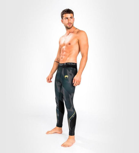 Spodnie spats Venum Razor – Czarne/Złote