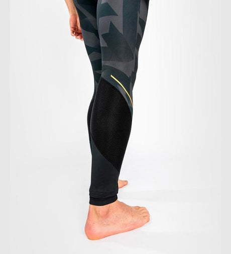Spodnie spats Venum Razor – Czarne/Złote